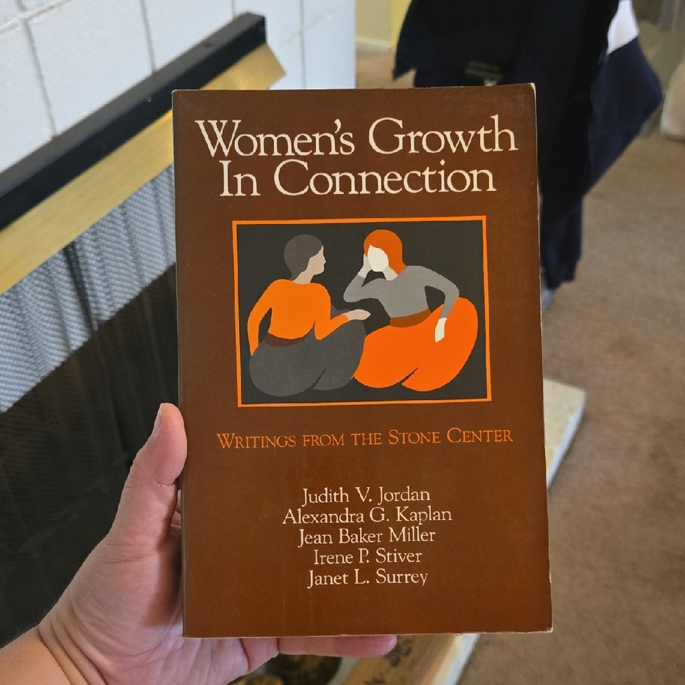 Women's Growth In Connection Book
